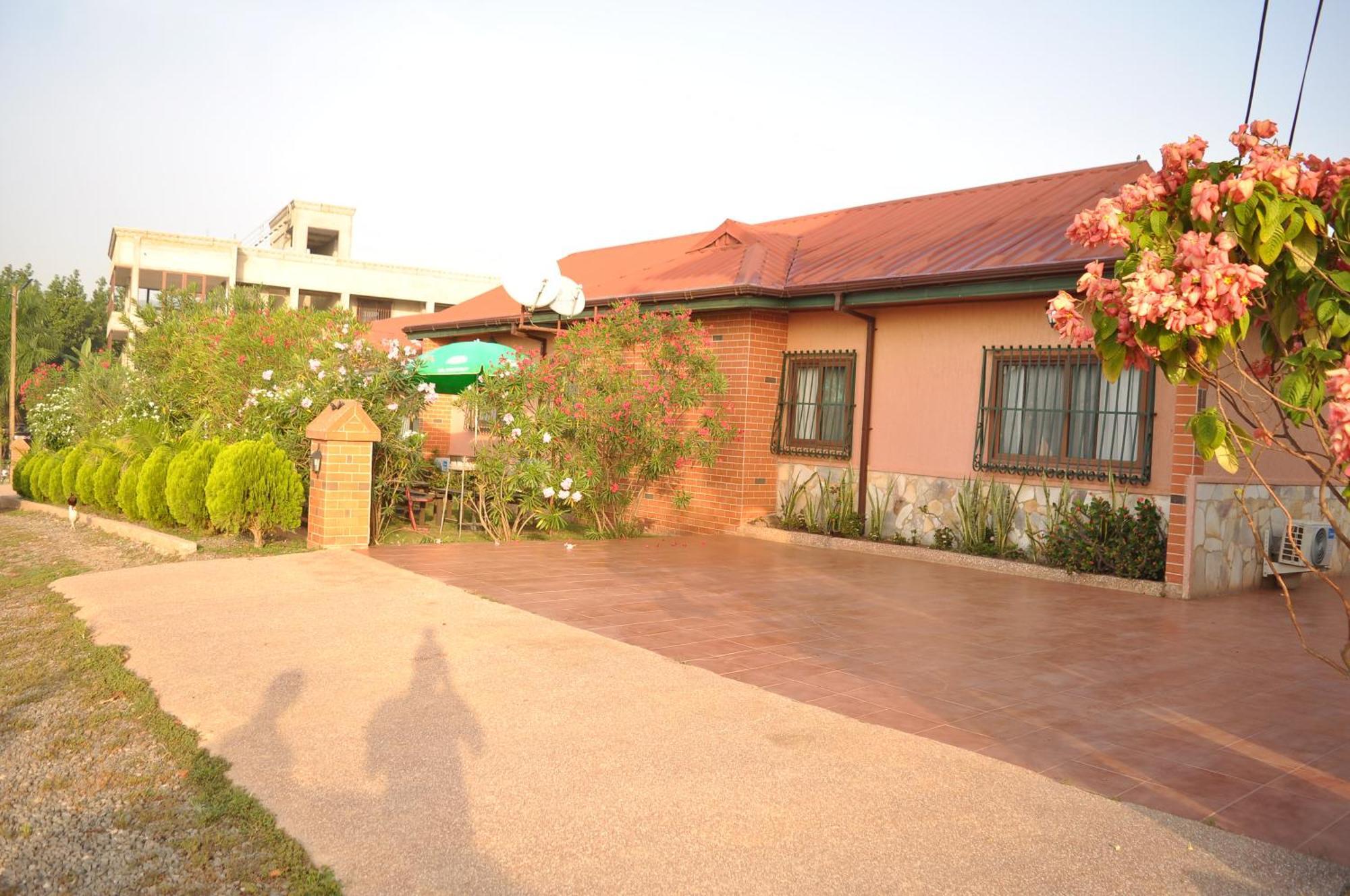 Santa Monica Home Lodge Senchi Ngoại thất bức ảnh
