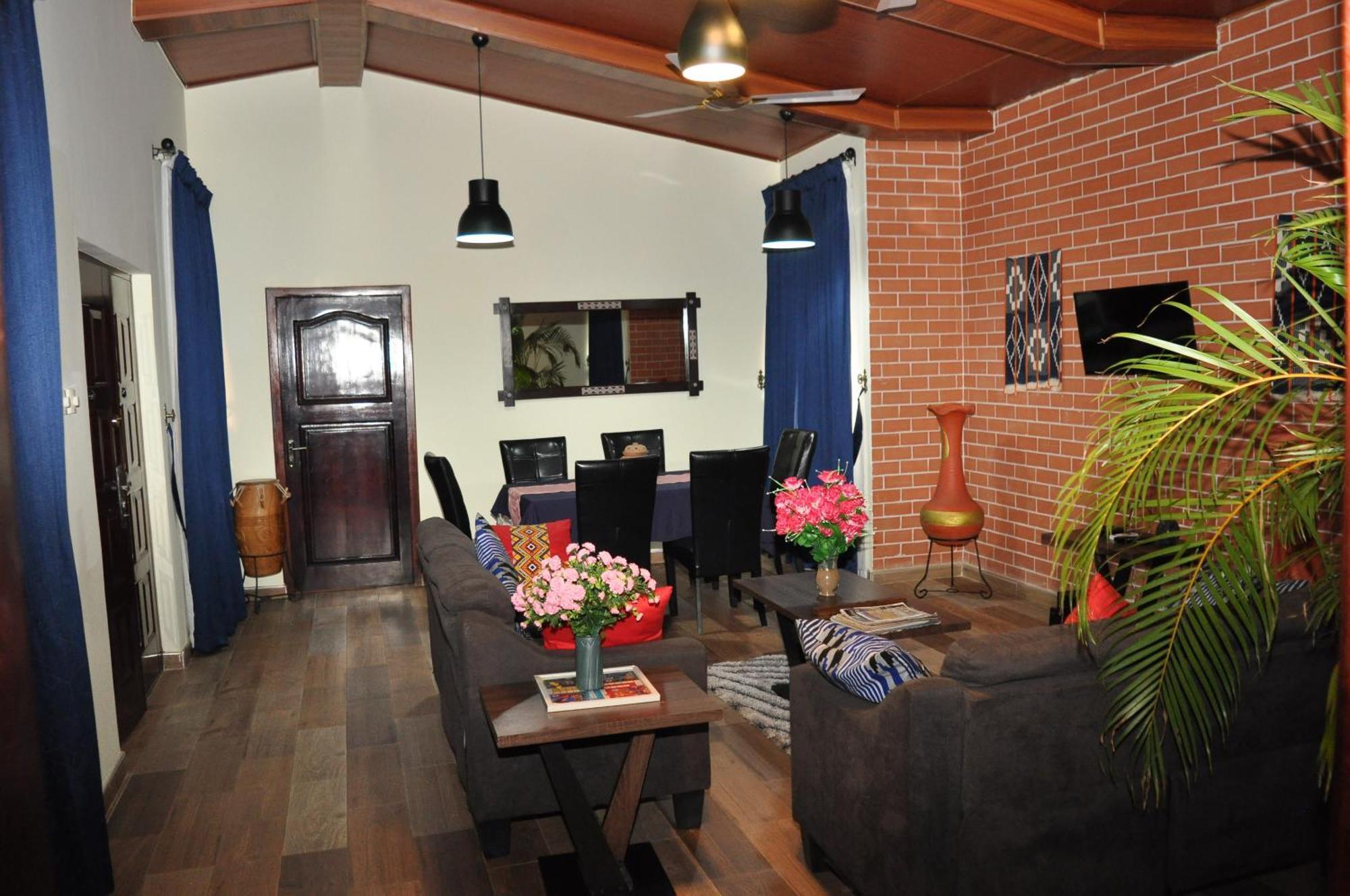 Santa Monica Home Lodge Senchi Ngoại thất bức ảnh