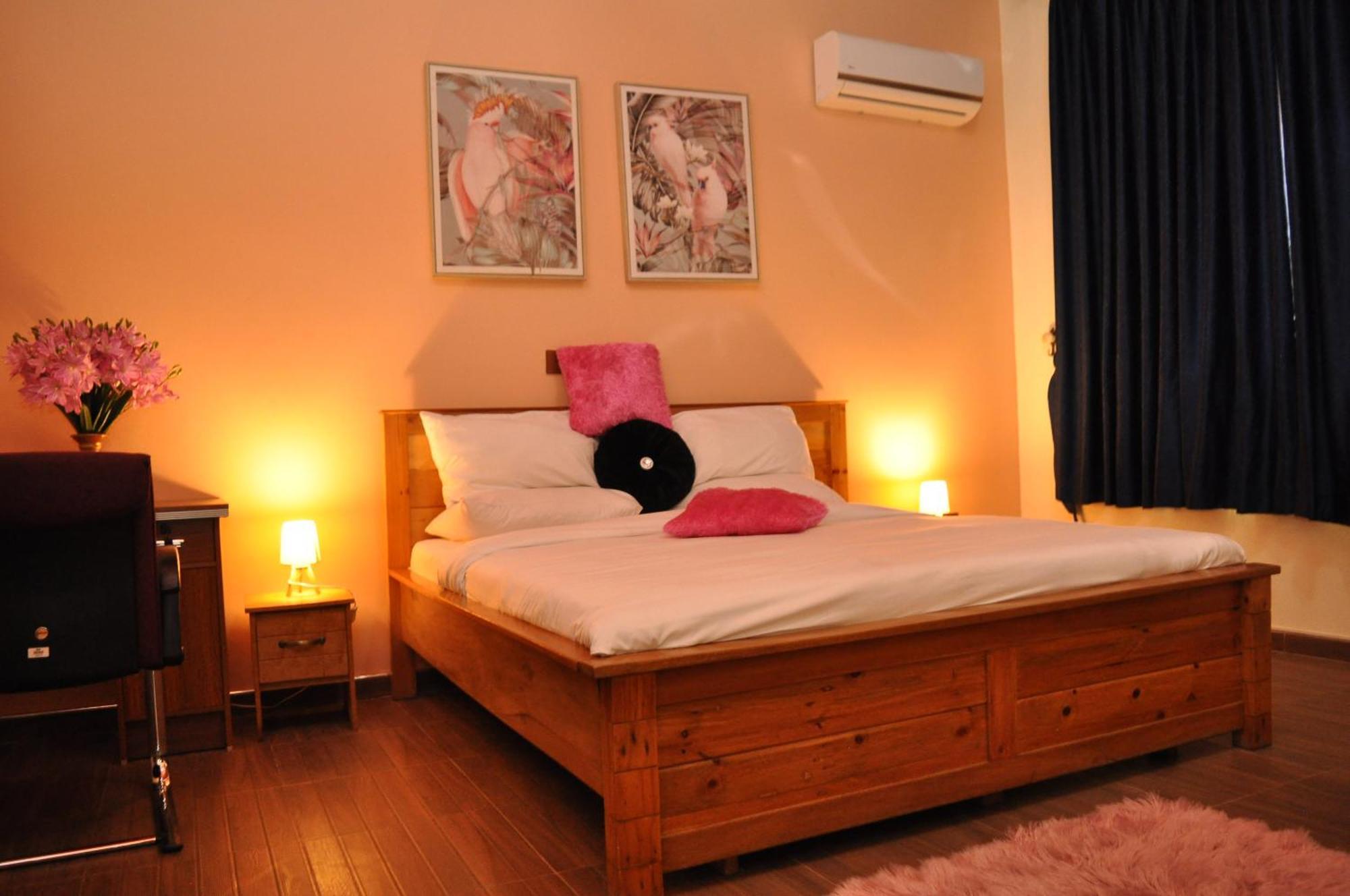 Santa Monica Home Lodge Senchi Ngoại thất bức ảnh