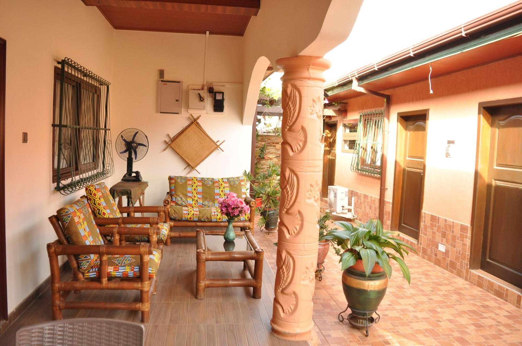 Santa Monica Home Lodge Senchi Ngoại thất bức ảnh