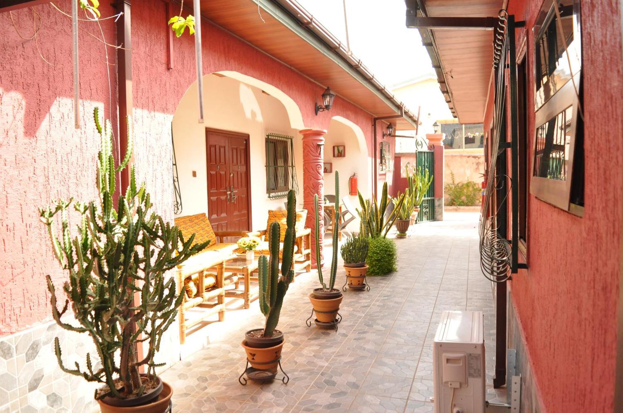 Santa Monica Home Lodge Senchi Ngoại thất bức ảnh