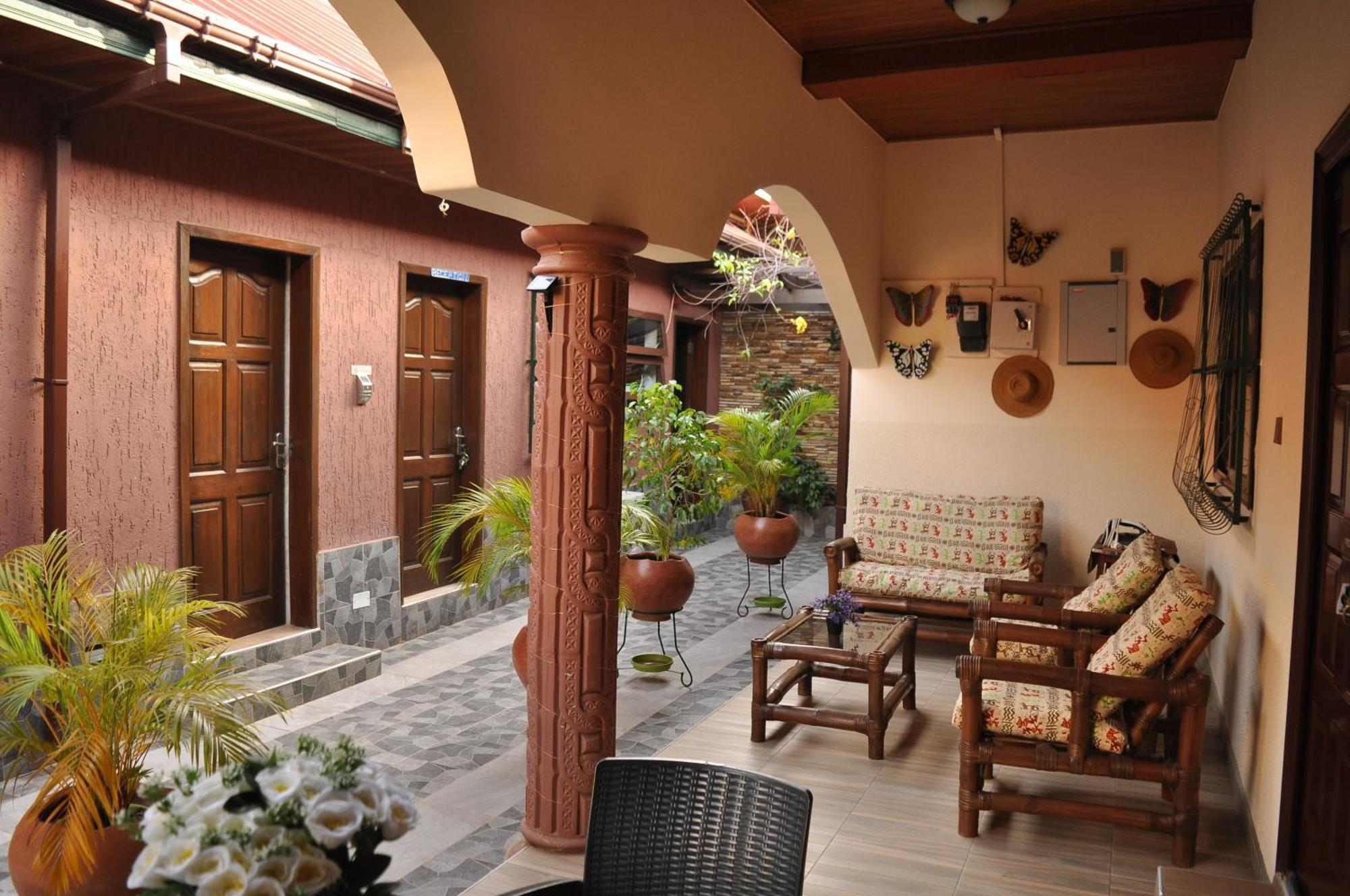 Santa Monica Home Lodge Senchi Ngoại thất bức ảnh